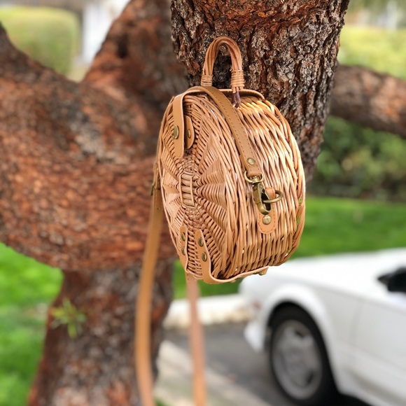 HOST PICK 🎉Round Rattan Bali Bag - Picture 4 of 8